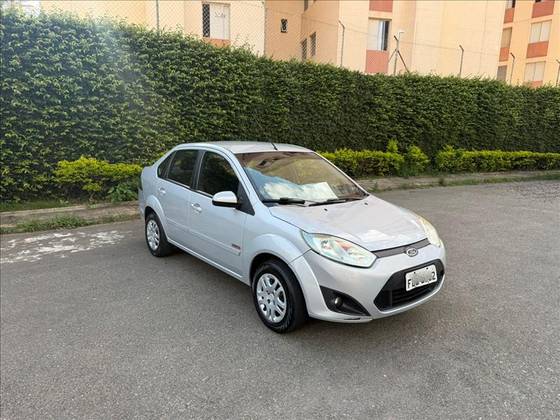 FORD FIESTA 1.6 MPI SEDAN 8V FLEX 4P MANUAL